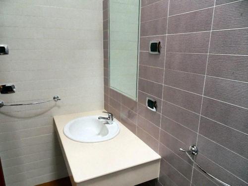 Bilik mandi di Residence Bandiera Gialla