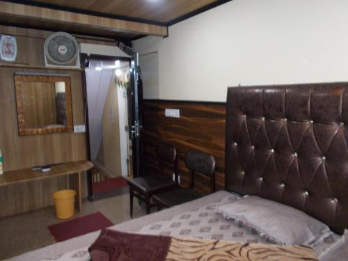Gallery image of Ratnam Guest house in Nainital