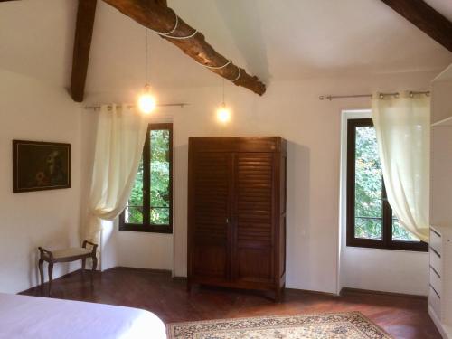 En eller flere senger på et rom på Villa Cesarina, Vallio Terme , Salo’