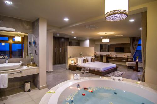 Ванна кімната в Royal Shaza Suites