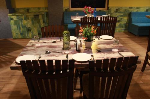 Restoran atau tempat lain untuk makan di Hotel Dayal Shree Paradise
