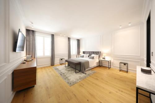 Greta Residence