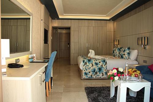 Posezení v ubytování Zaki Hotel