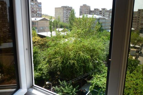Κήπος έξω από το Квартира около мед центра Астхик