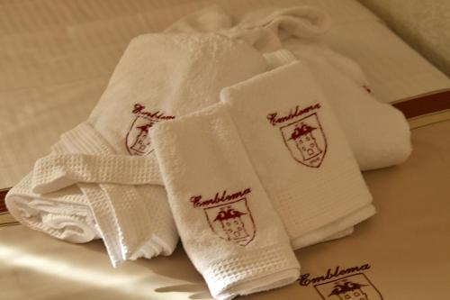 Fotografie z fotogalerie ubytování Hotel Restaurant Emblema v destinaci Petrelë