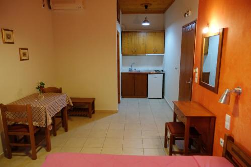 Gallery image of Anna Apartments in Kaiafas