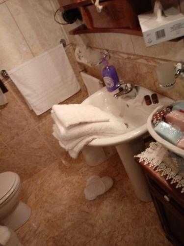 Bilik mandi di A Villa Manghisi