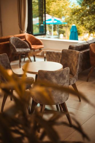 Gallery image of Hotel Turizem Shkelzeni in Kolgecaj