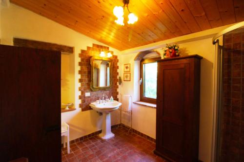 Um banheiro em Villa Gioiosa