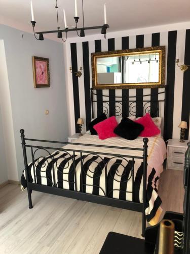Cama ou camas em um quarto em Hugo Apartment Gdansk