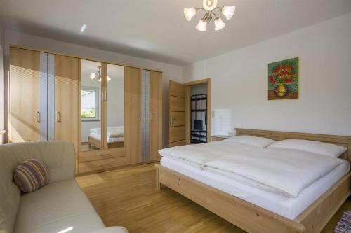 Postel nebo postele na pokoji v ubytování Ferienwohnung Karakas