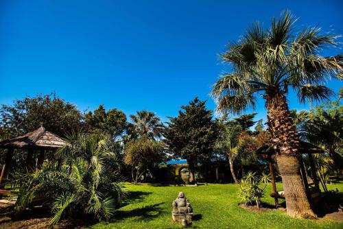 Taman di luar Chillout Hotel Tres Mares