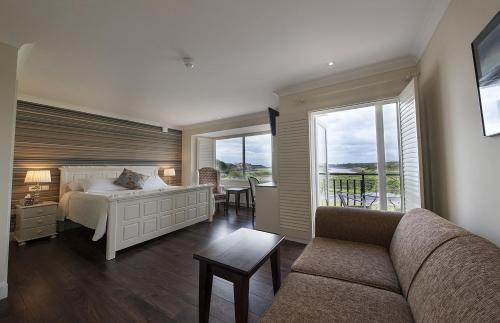 Postel nebo postele na pokoji v ubytování Sea Breeze Lodge B&B Galway