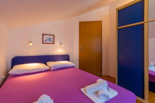 Posteľ alebo postele v izbe v ubytovaní One-Bedroom Apartment in Crikvenica XLV