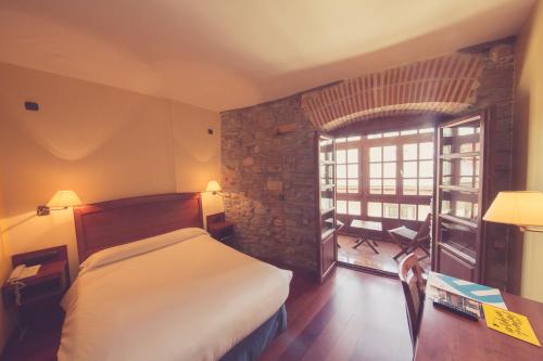 صورة لـ Hotel Aroi Bierzo Plaza في بونفيراذا