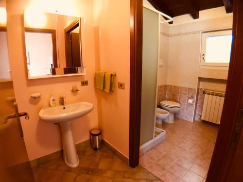 A bathroom at New Attic Lake View 2