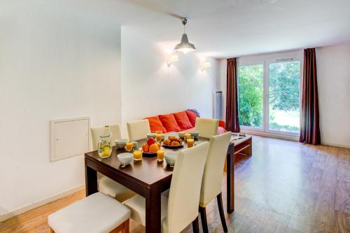 Makanan di atau berdekatan aparthotel ini