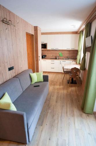 Η κουζίνα ή μικρή κουζίνα στο Apartment Edelweiss