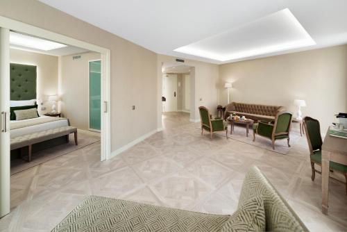 Lamaro Hotel Barcelona - Preferred Hotels & Resorts - Lifestyle Collection photo 44