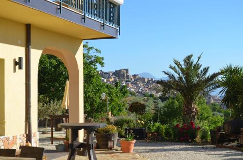 Το κτήριο όπου στεγάζεται  το bed & breakfast