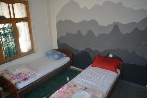 Gallery image of Canal Hostel in Sheki