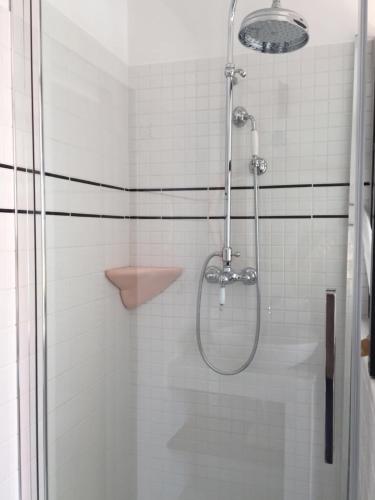 Ένα μπάνιο στο Agave Room Rental
