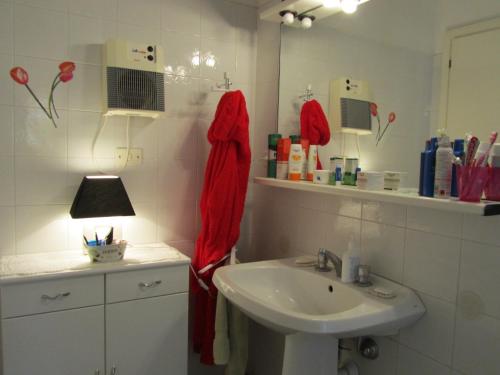 Kylpyhuone majoituspaikassa Albariba