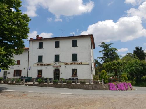 Gallery image of Albergo Ristorante Gualtieri in Barberino di Mugello