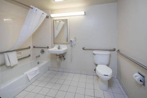 Ένα μπάνιο στο SOMA Park Inn