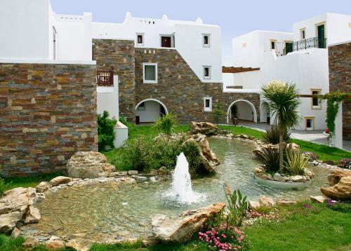 En have udenfor Naxos Resort Beach Hotel