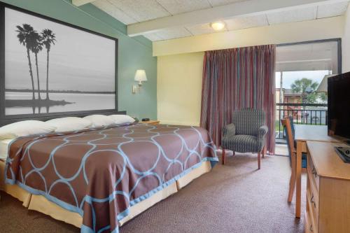 Katil atau katil-katil dalam bilik di Super 8 by Wyndham St. Augustine