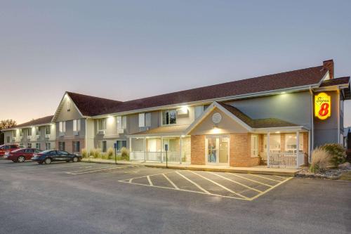 Super 8 by Wyndham Jackson MN – Photos 2