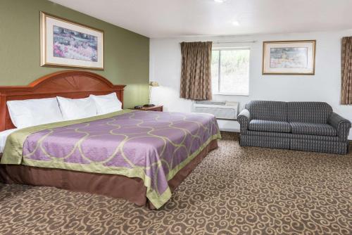 Gallery image of Super 8 by Wyndham Pittsburgh/Monroeville in Monroeville