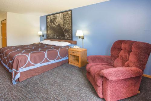 Katil atau katil-katil dalam bilik di Super 8 by Wyndham Monmouth IL