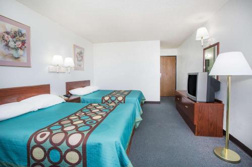 Super 8 by Wyndham Limon – Photos 5