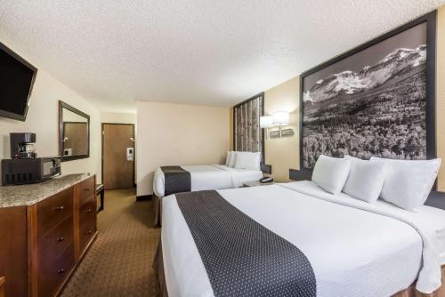 Super 8 by Wyndham Canon City