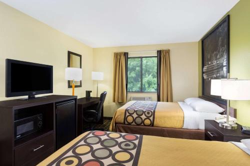 Super 8 by Wyndham Marietta – Photos 3