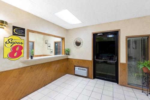 Super 8 by Wyndham Algona – Photos 4