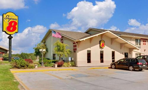 Gallery image of Super 8 by Wyndham Keokuk in Keokuk