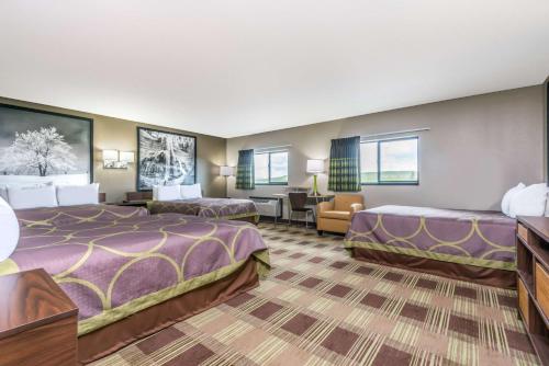 Super 8 by Wyndham Kimball – Photos 3
