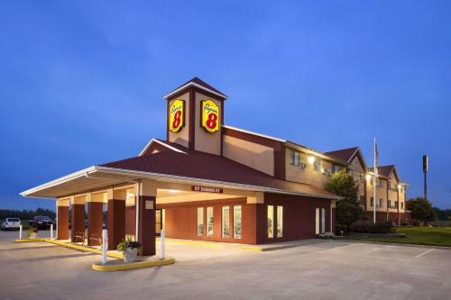 Gallery image of Super 8 by Wyndham Salem in Salem