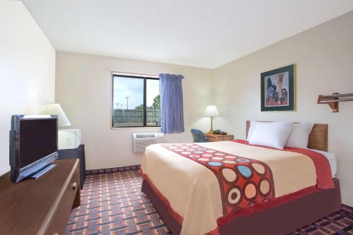 Super 8 by Wyndham Douglas – Photos 4
