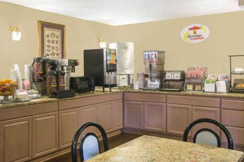 Kaffe- og tefaciliteter på Super 8 by Wyndham Oxford