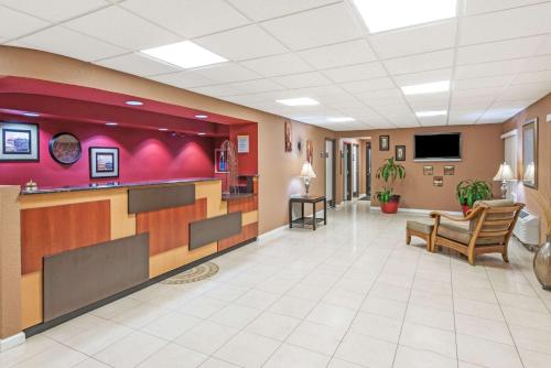 TV o dispositivi per l'intrattenimento presso Days Inn by Wyndham New Market I-81