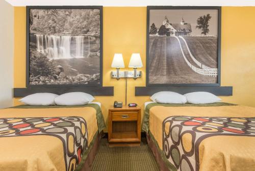 Super 8 by Wyndham Williamsburg – Photos 5