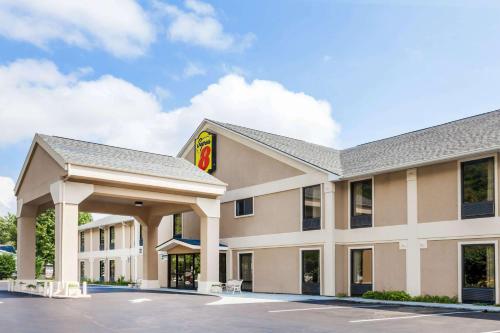 a rendering of a hotel at Super 8 by Wyndham Erwin, I-26 Exit 37 in Erwin