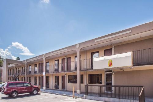 Bangunan di mana terletaknya hotel