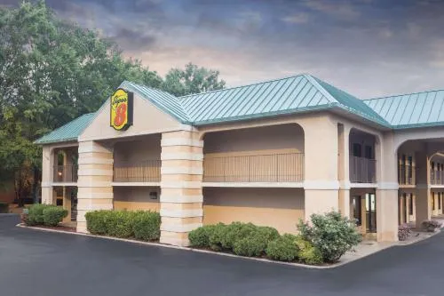 Super 8 by Wyndham Lithonia in Atlanta