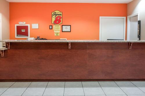 Imagen de la galería de Super 8 by Wyndham Brenham TX, en Brenham