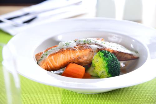 Makanan di atau berdekatan hotel